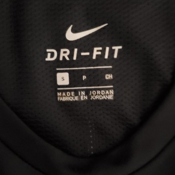 Nike Dri-Fit Running shirt - Picture 3 of 3
